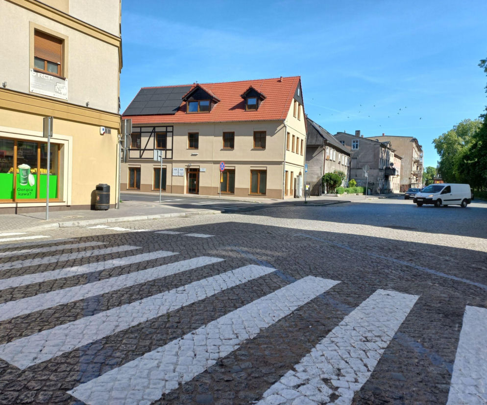 Nowe przejście dla pieszych na Narutowicza. Będzie ich więcej w Lesznie