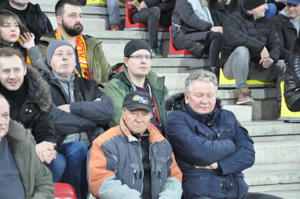 Korona Kielce - Legia Warszawa. Zdjęcia kibiców na Suzuki Arenie