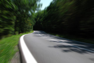 Rodzice przejechali 100 km z martwym synem w aucie. Byli przekonani, że zasnął