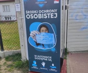 Maseczkomat już w Rzeszowie. Co kupimy oprócz maseczek i za jaką cenę? [ZDJĘCIA]