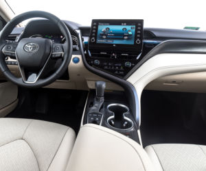 Toyota Camry 2.5 Hybrid 218 KM e-CVT Executive + VIP
