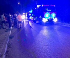 Wypadek w Dobrzyniewie Dużym (woj. podlaskie). 18-latek zajechał drogę motocykliście. Mężczyzna nie żyje.