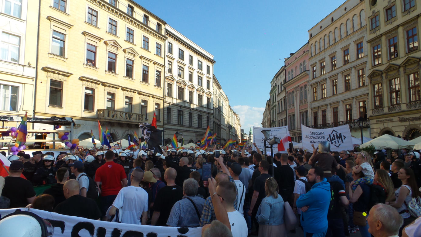 "Zboczeńcy, wypier**lać".Manifestowali przeciwko Marszowi Równości 18.05.2019 w Krakowie