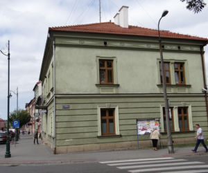 Jedno z najpiękniejszych miast w Małopolsce leży obok Krakowa. Zachwyca zabytkowym dworem