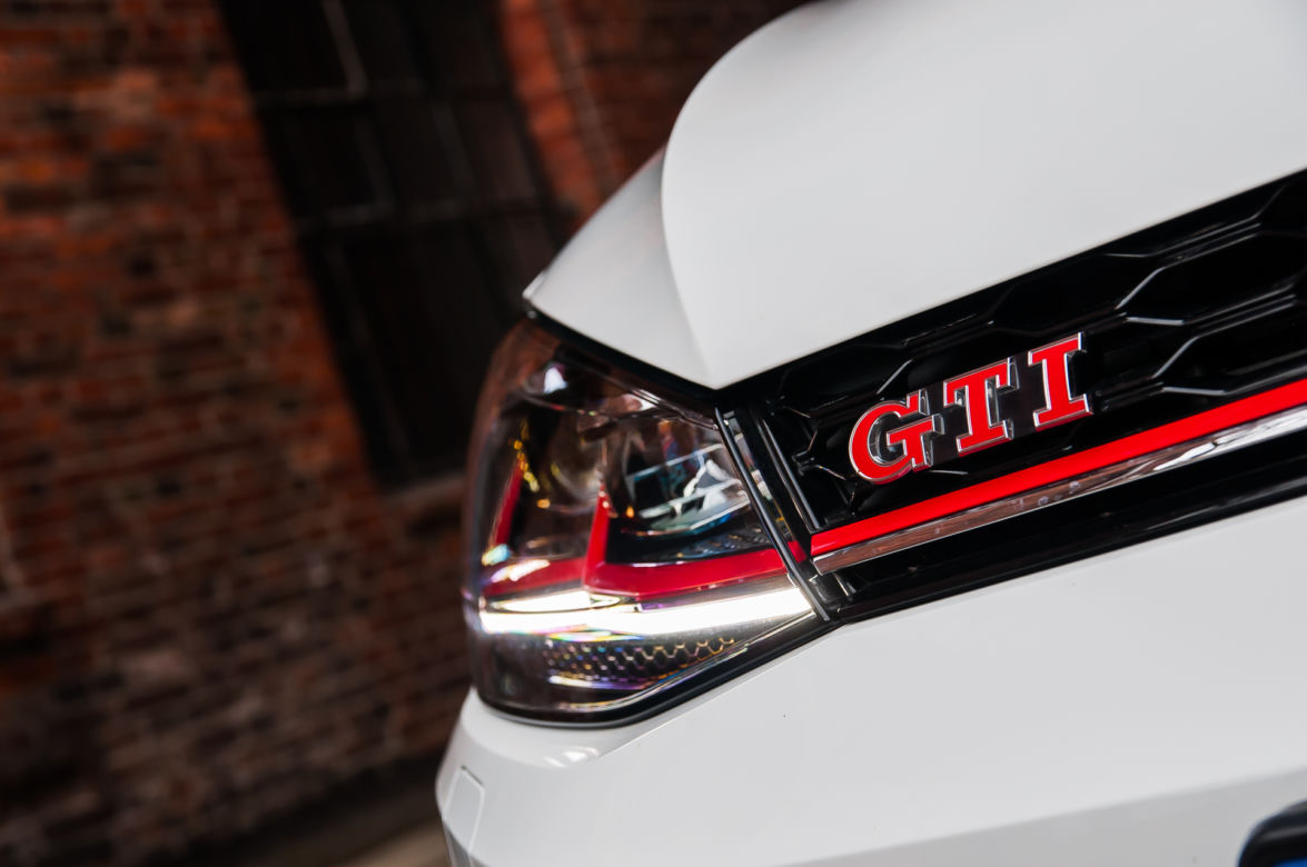 Volkswagen Golf 2.0 TSI GTI Performance 245 KM