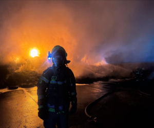 Pożar w zakładzie utylizacji opon w Rożentalu