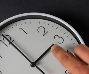 Zmiana czasu nadchodzi szybciej niż myślisz. Tej nocy stracimy godzinę