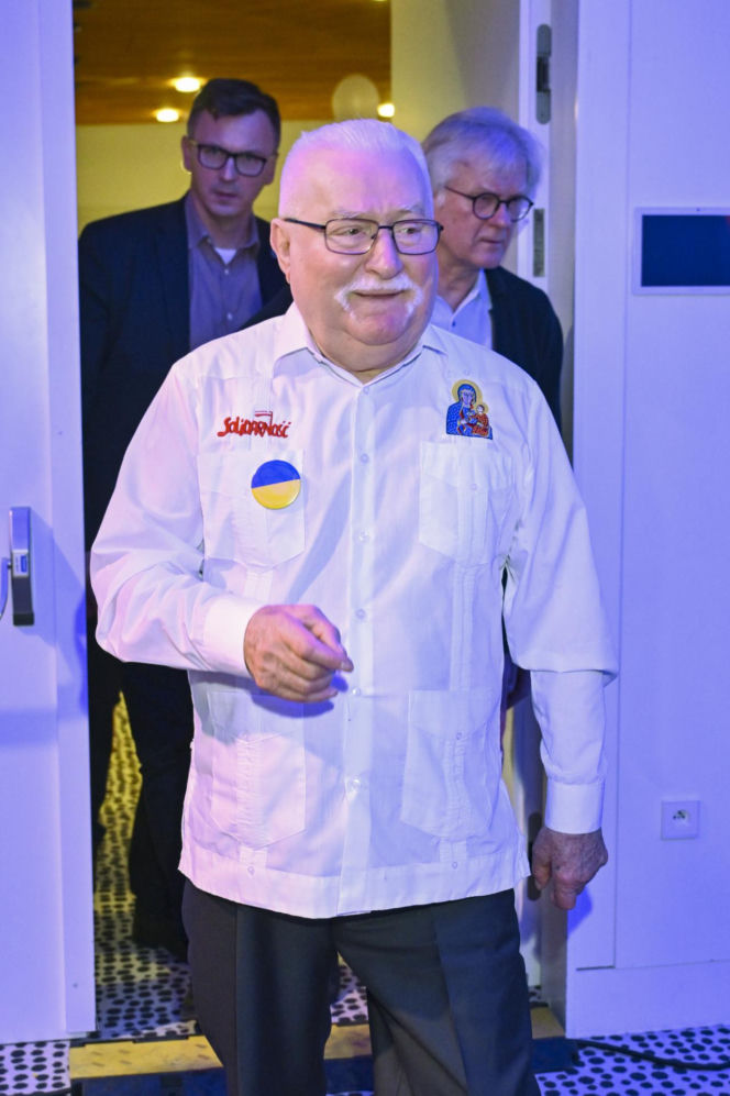 Wałęsa, Doda i Najman z żoną na gali "Osobowości i Sukcesy"