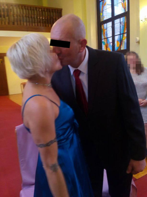 45-LATEK PRZYĆPAŁ I ZATŁUKŁ.