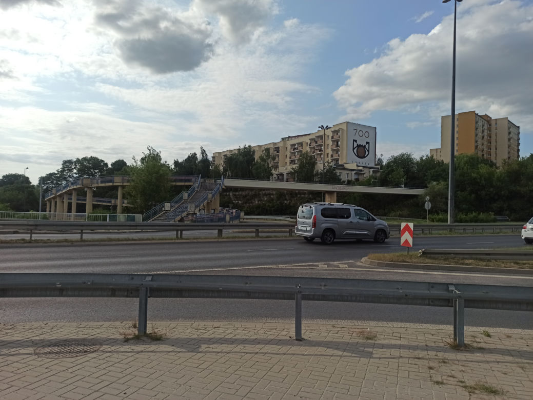 Rowerzyści z nowej ścieżki trafią... na schody