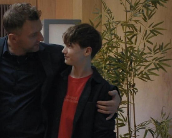 M jak miłość. Bartek w końcu zaprzyjaźni się z Frankiem w nowym sezonie! Wyjazd Doroty ich do siebie zbliży
