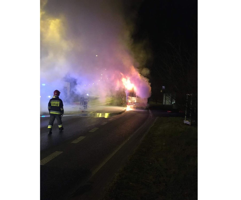 OGROMNY pożar autobusu MPK na Jana Pawła
