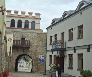 Strzegła wejścia do tego świętokrzyskiego miasta przez wieki. Dziś zachwyca turystów