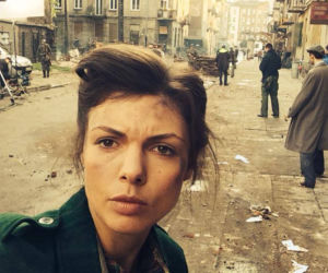 Czas honoru 7 sezon. Władek (Jan Wieczorkowski), Ruda (Karolina Gorczyca) na planie