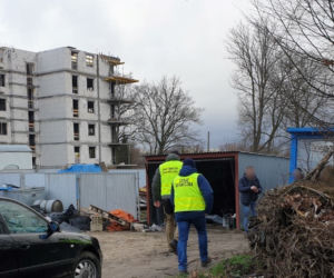 Warmińsko-mazurskie: Prawie 700 osób pracowało niezgodnie z przepisami