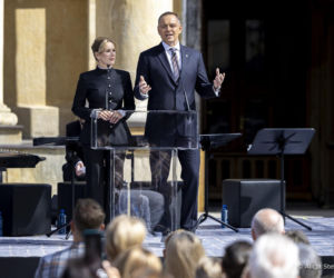 Narodowe czytanie z Karolem i Martą Nawrockimi