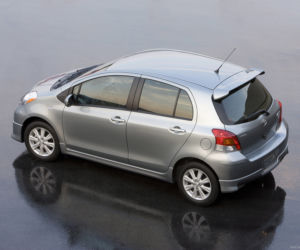 Toyota Yaris Luna hatchback, model 2011
