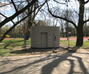 Automatyczna toaleta publiczna w Warszawie