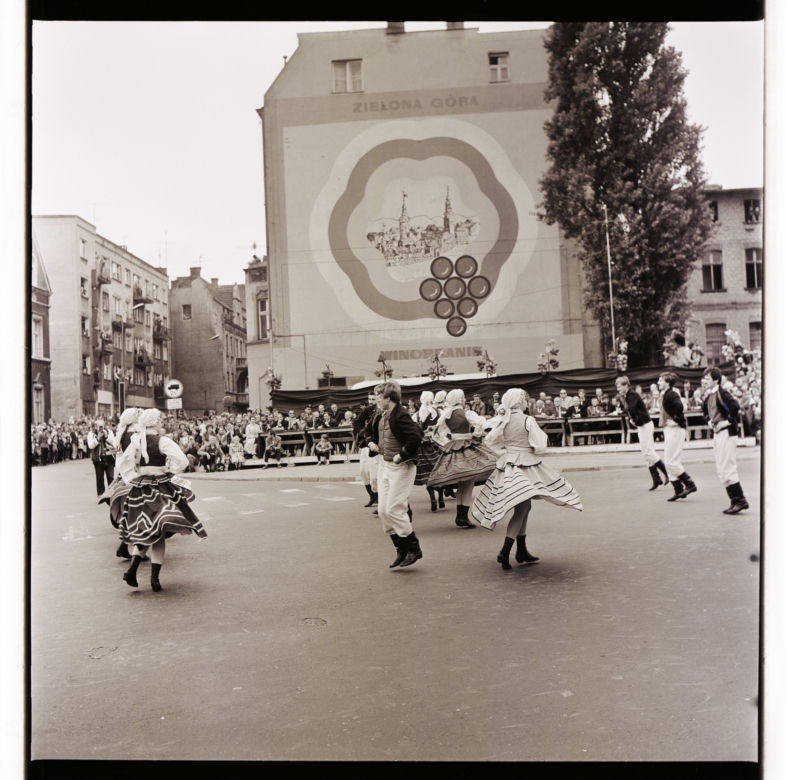 Winobranie w Zielonej Górze w latach 1963-1973. Oto jak bawiono się podczas największego Święta Wina w Polsce