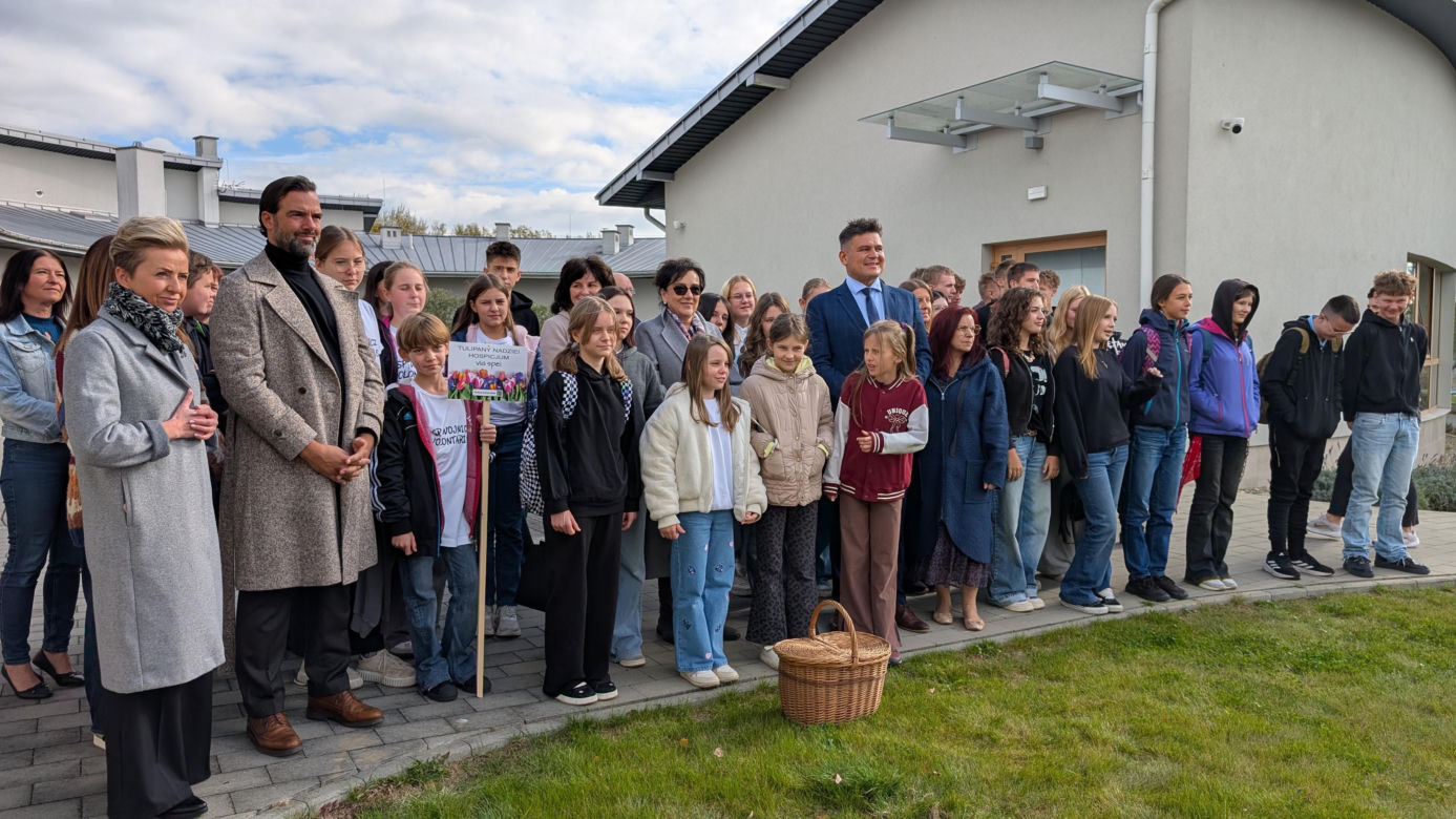 Piąta edycja akcji "Tulipany dla hospicjum Via Spei"