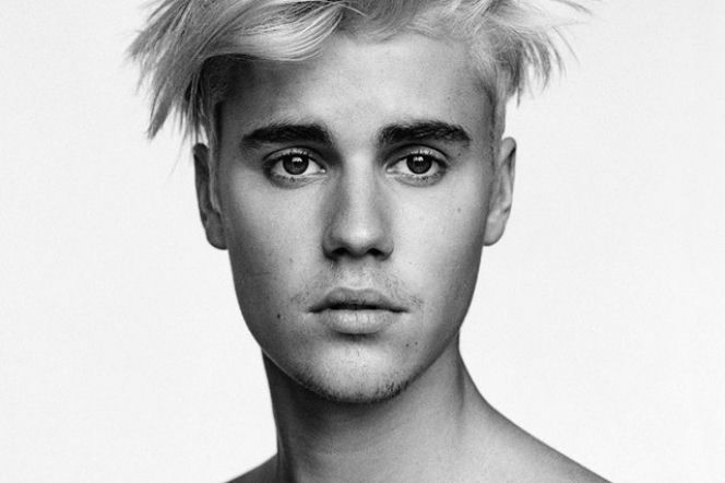 Justin Bieber spadł ze sceny. To wyglądało naprawdę groźnie!