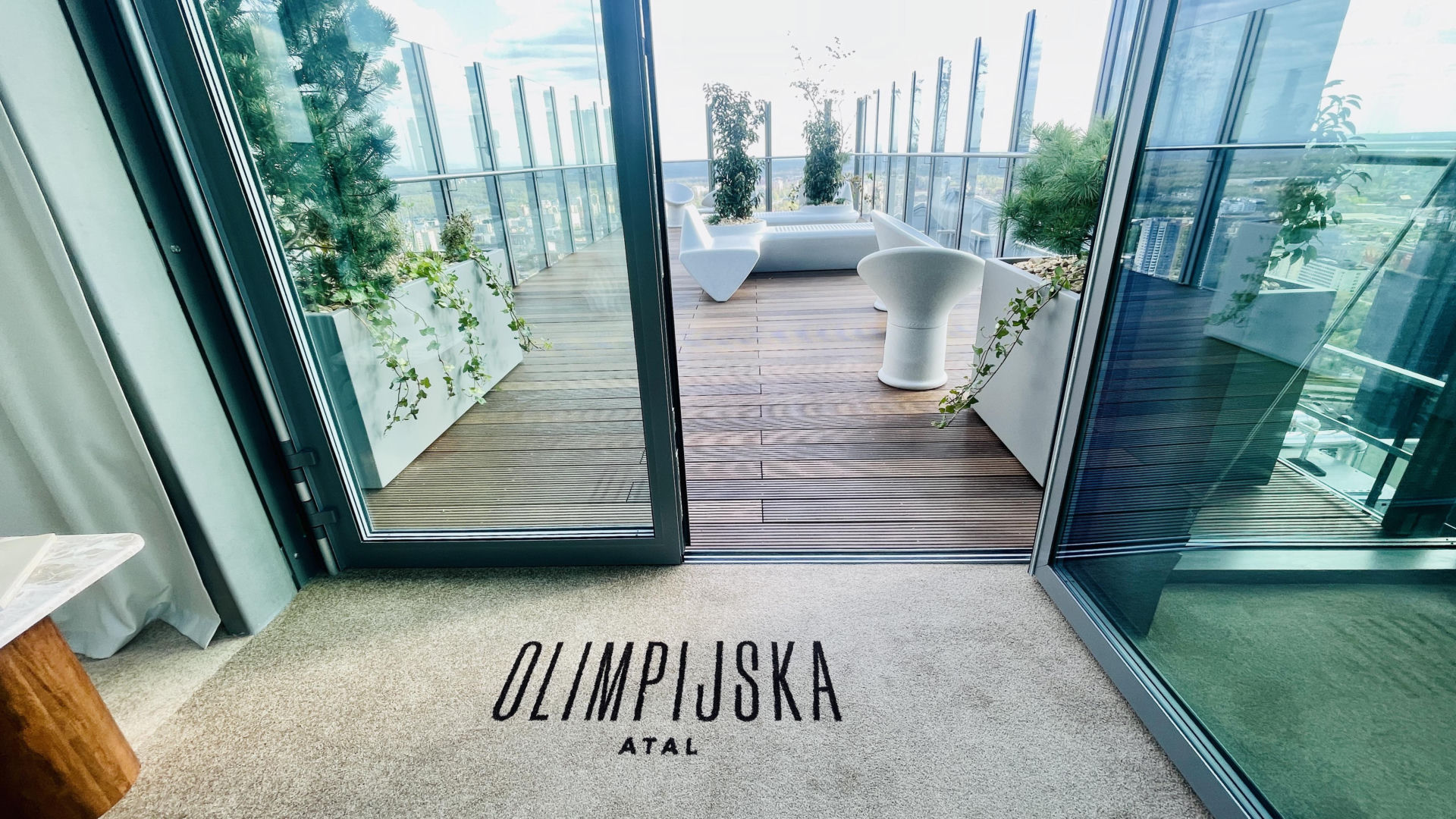 Taras widokowy na 36. piętrze wieżowca Atal Olimpijska w Katowicach