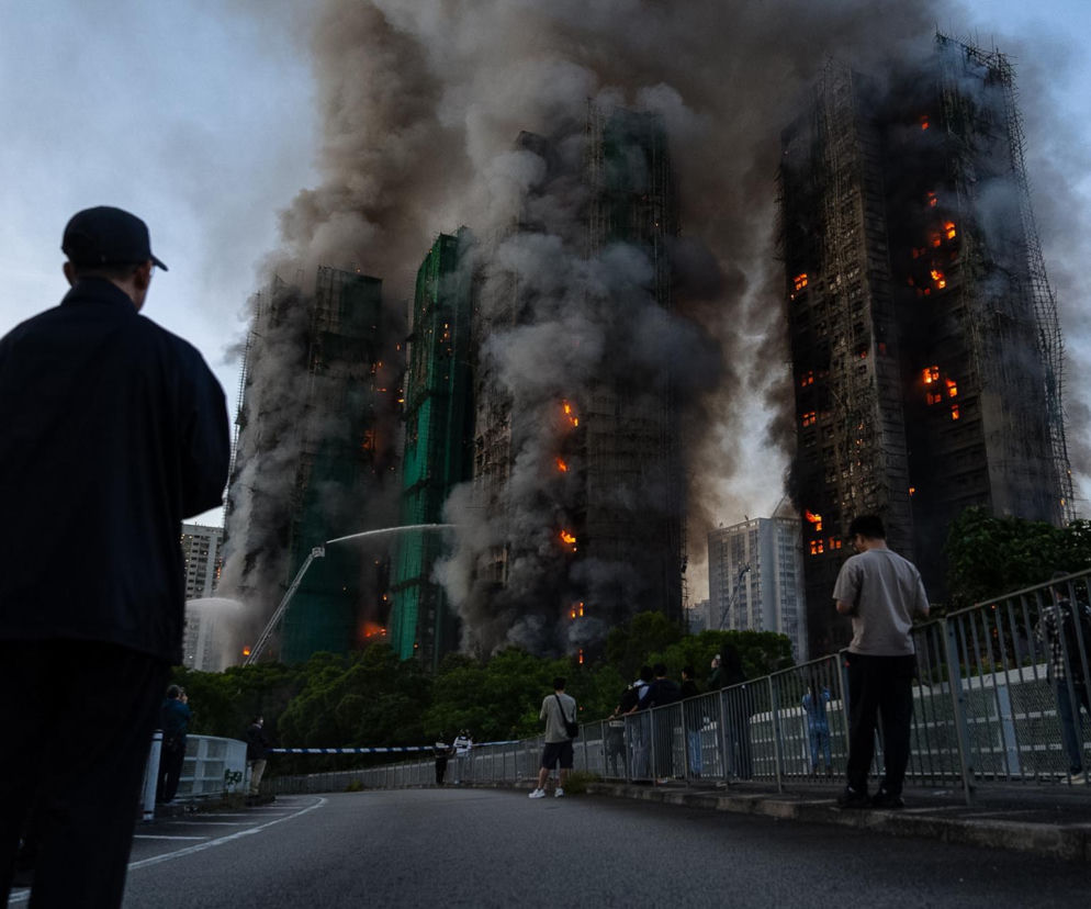 Hongkong/ Co najmniej cztery osoby zginęły w pożarze remontowanych wysokościowców