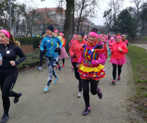 Grudziądzanki celebrowały swoje święto w biegu.  Ponad 400 pań imprezowało w Parku Miejskim