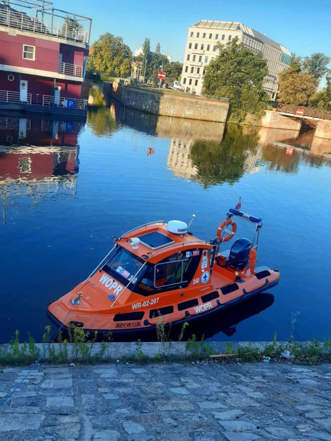 Ciało w Odrze we Wrocławiu. Makabryczne zgłoszenie nad ranem
