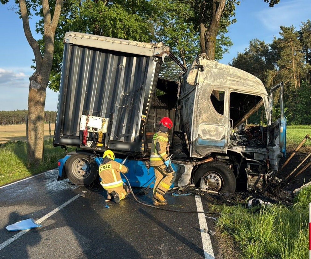 Zderzenie osobówki z ciężarówką pod Świebodzinem. Dwie osoby ranne
