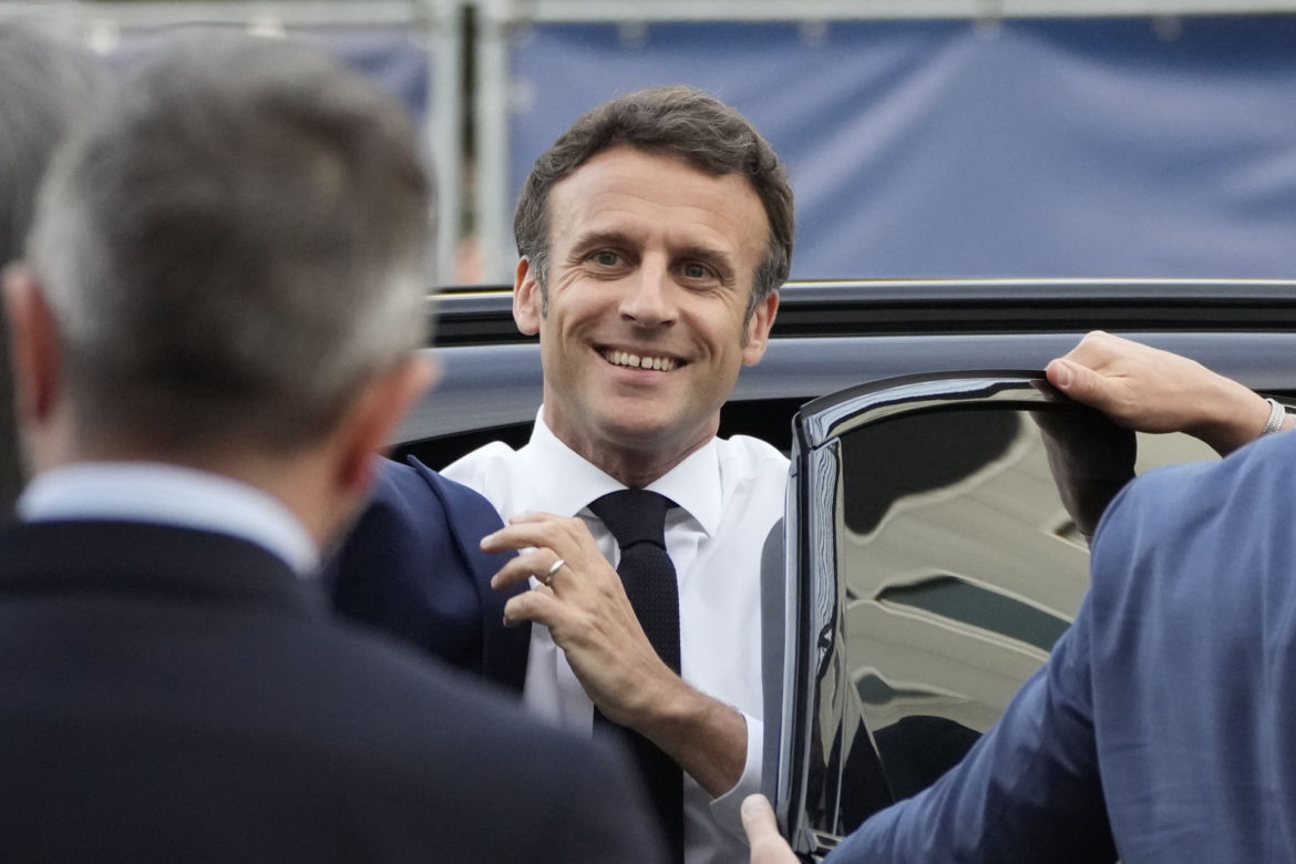 Emmanuel Macron i Marine Le Pen starli się w debacie. Kto wygra wybory?