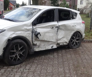 Kompletnie pijany rozbił się citroenem