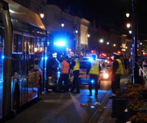 Autobus potrącił kobietę na Nowym Świecie