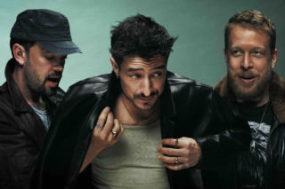 Mumford & Sons odsłaniają serce w singlu „Here” z albumu „Prizefighter”