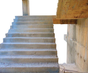 Schody betonowe – trwałe i stabilne