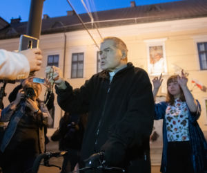 Tańczący protest pod krakowską kurią