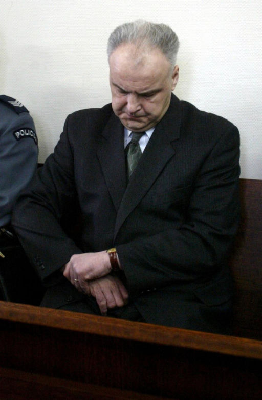 Tajemnicza śmierć i pogrzeb w sekrecie. Znany prokurator Jerzy Hop i jego syn nie żyją. Ostatnie pożegnanie