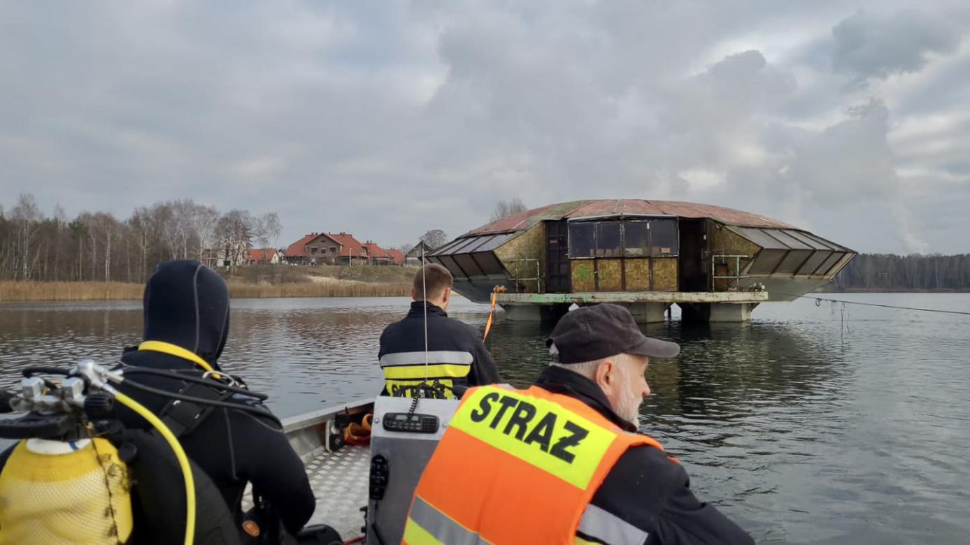 Pływająca restauracja UFO na Pogorii trafiła do biura rzeczy znalezionych