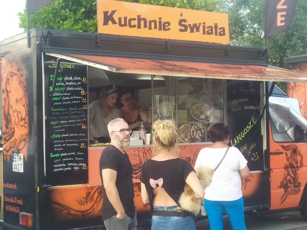 foodtracki na Bulwarach nad Sołą