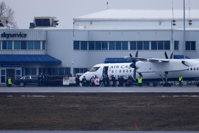 Stewardesa przeżyła katastrofę lotniczą. Ujawniono jej obrażenia