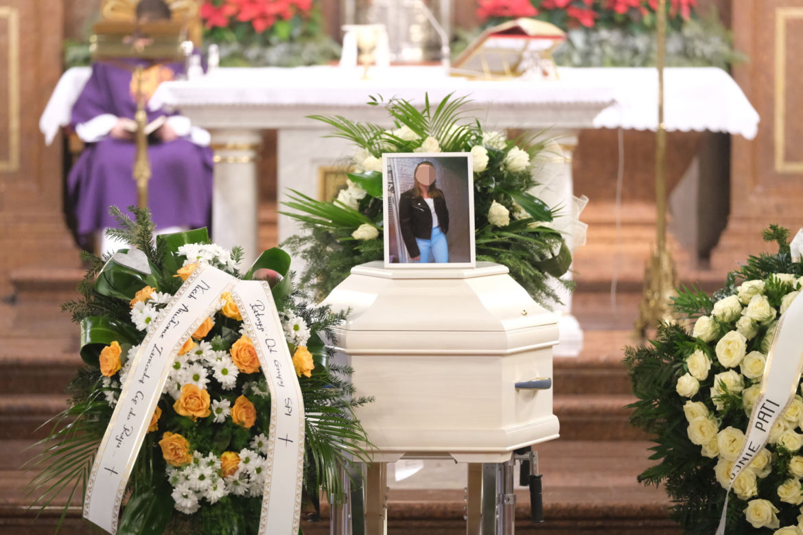 Rozprawa Kacpra S. Zadźgał ciężarną Patrycję