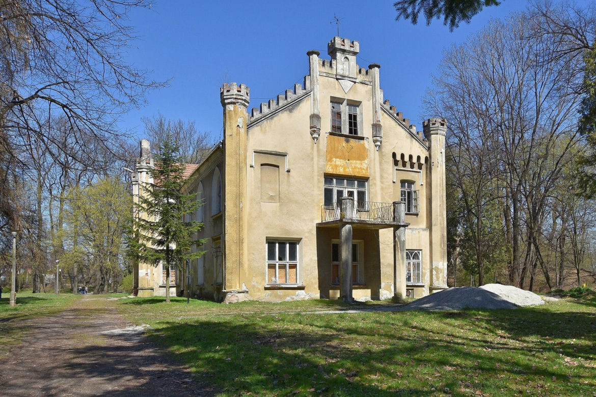 To najsławniejszy pałac w Małopolsce. Powstał po upadku powstania styczniowego