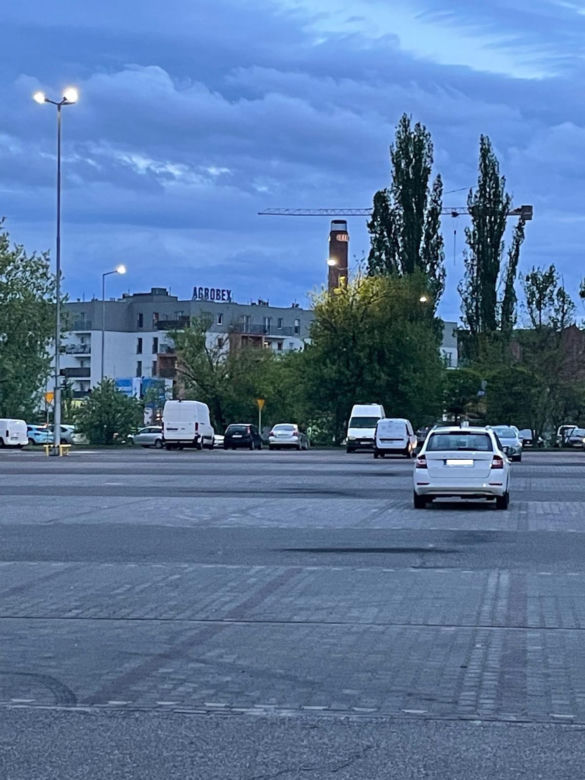 Tak wygląda teren wokół dawnego Tesco. Zobacz co się zmieniło