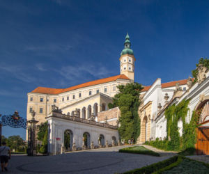 Mikulov - perła Moraw Południowych, którą odwiedził król Polski i Napoleon. Jesień to idealny moment, aby zwiedzić to miasto