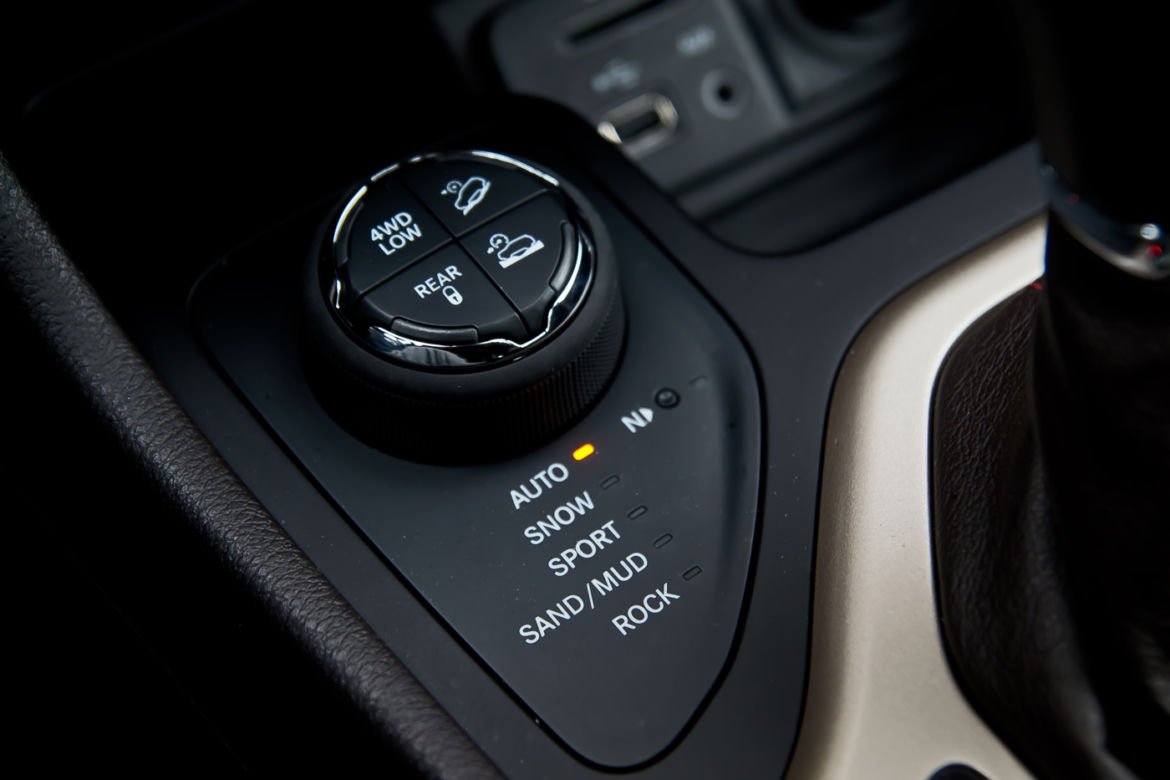 Jeep Cherokee Trailhawk V6 3.2 AT9 4x4