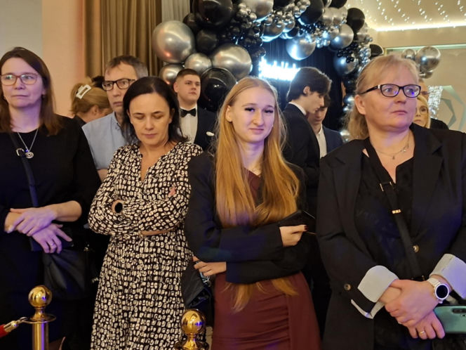 Studniówka 2026. Bal uczniów Zespołu Szkół Zawodowych nr 2 w Starachowicach