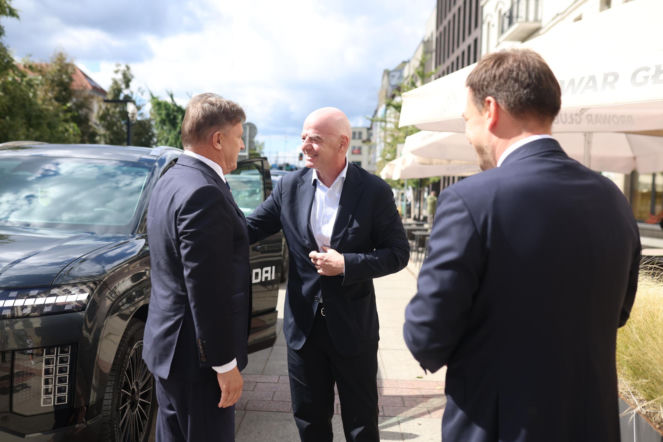Gianni Infantino zrugał Cezarego Kuleszę?! Napięcie na linii FIFA - PZPN