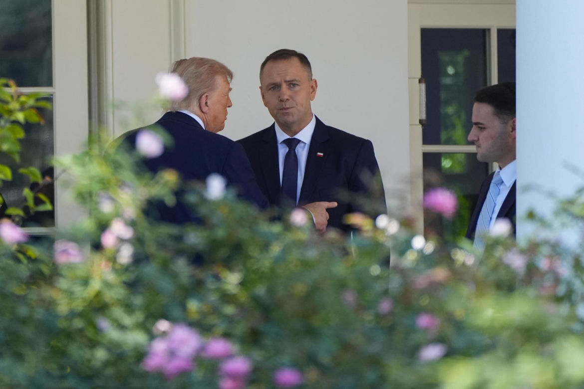 Trump i Nawrocki zamienili kilka słów w cztery oczy