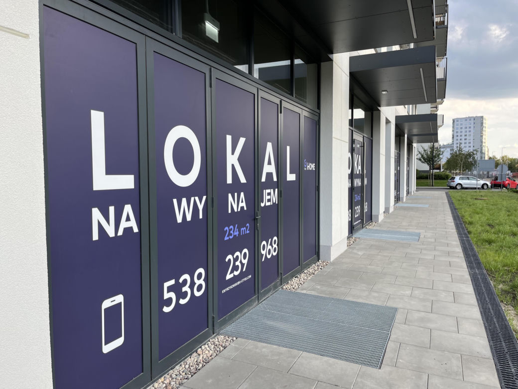 Nowe bloki z mieszkaniami na wynajem przy ul. Ostrobramskiej w Warszawie 