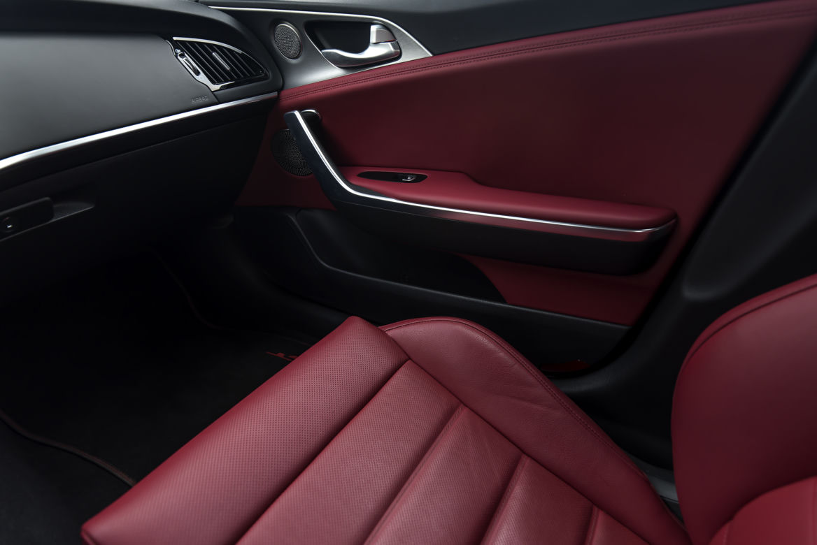Kia Stinger 2.0 T-GDI 245 KM 8AT RWD GT Line